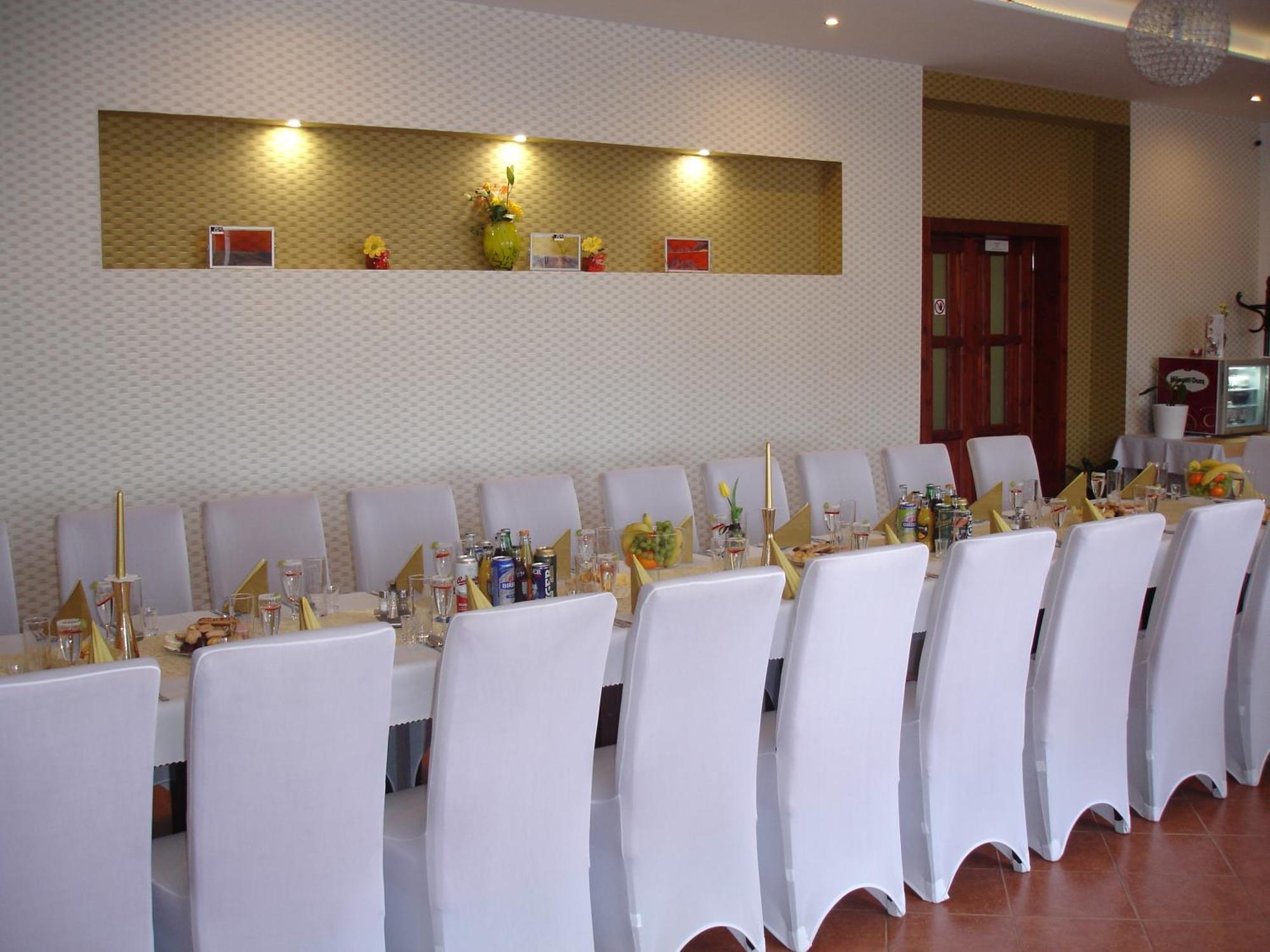Hotel Gula Batizovce Εξωτερικό φωτογραφία