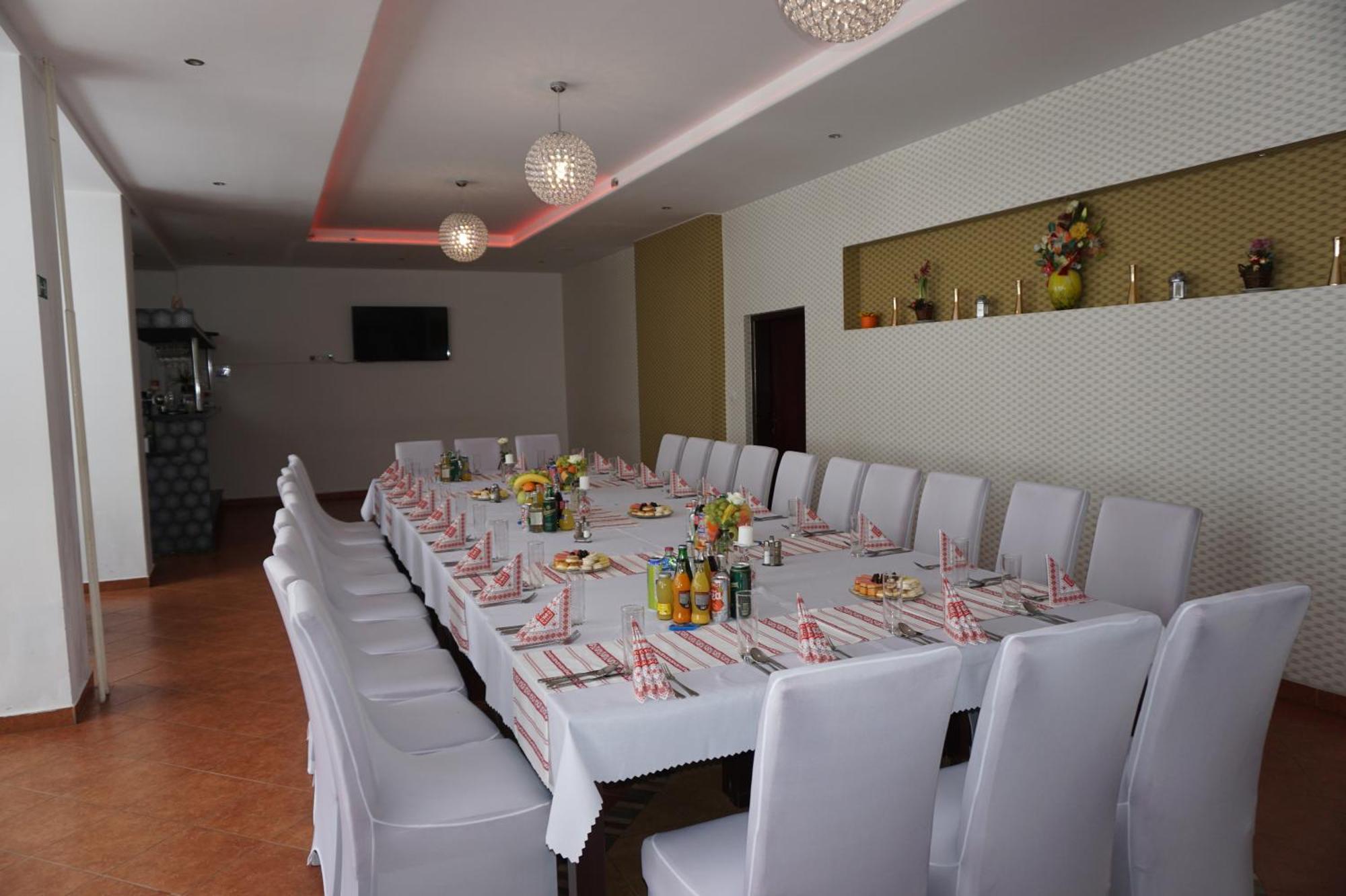 Hotel Gula Batizovce Εξωτερικό φωτογραφία